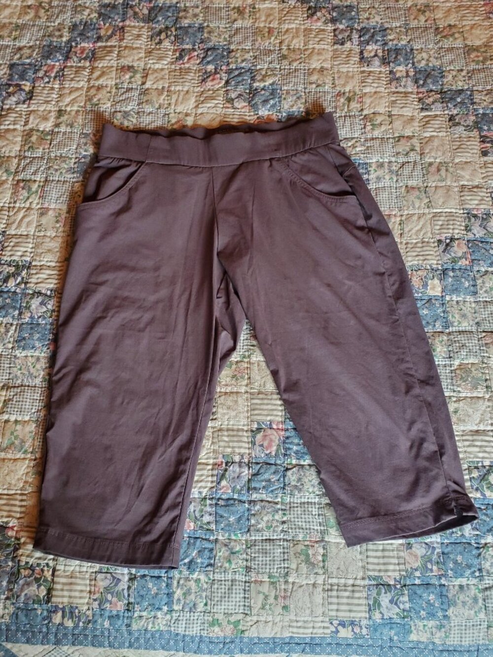 Gray Columbia Capris with Omni-Shield Advanced Repellency